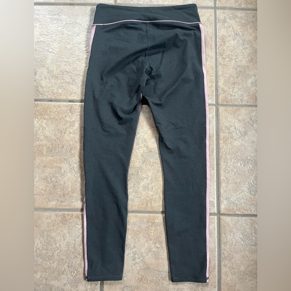 NWOT Fabletics Leggings 3 Pair - Sz XS/Small - Picture 6 of 13